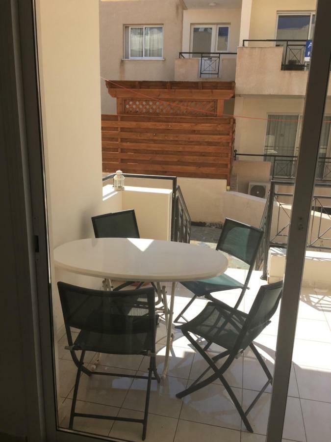 By The Sea Apartment Paphos Exterior photo