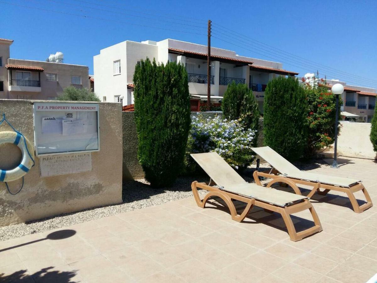 By The Sea Apartment Paphos Exterior photo